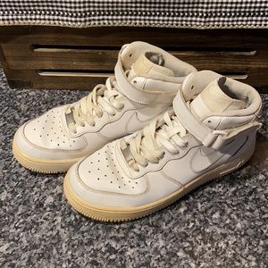 Nike White High Top Air Force 1 AF-1 ‘82 size 6.5Y